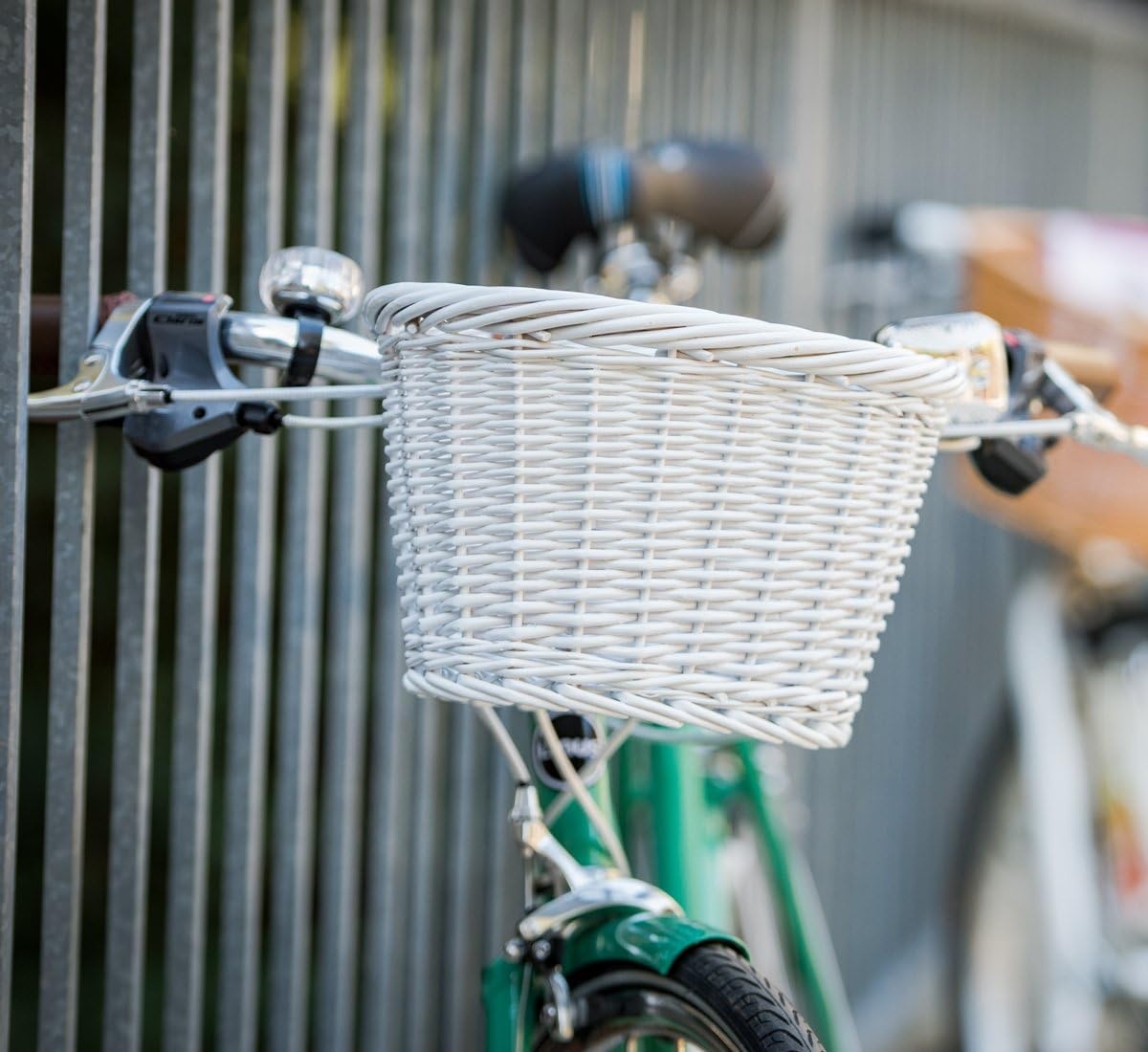 image:imageBELL Handlebar BasketTote 300 White Wicker