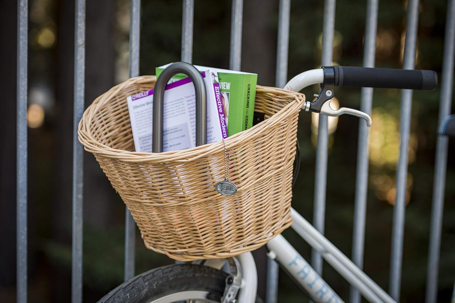 image:imageBELL Handlebar BasketTote 400 Wicker