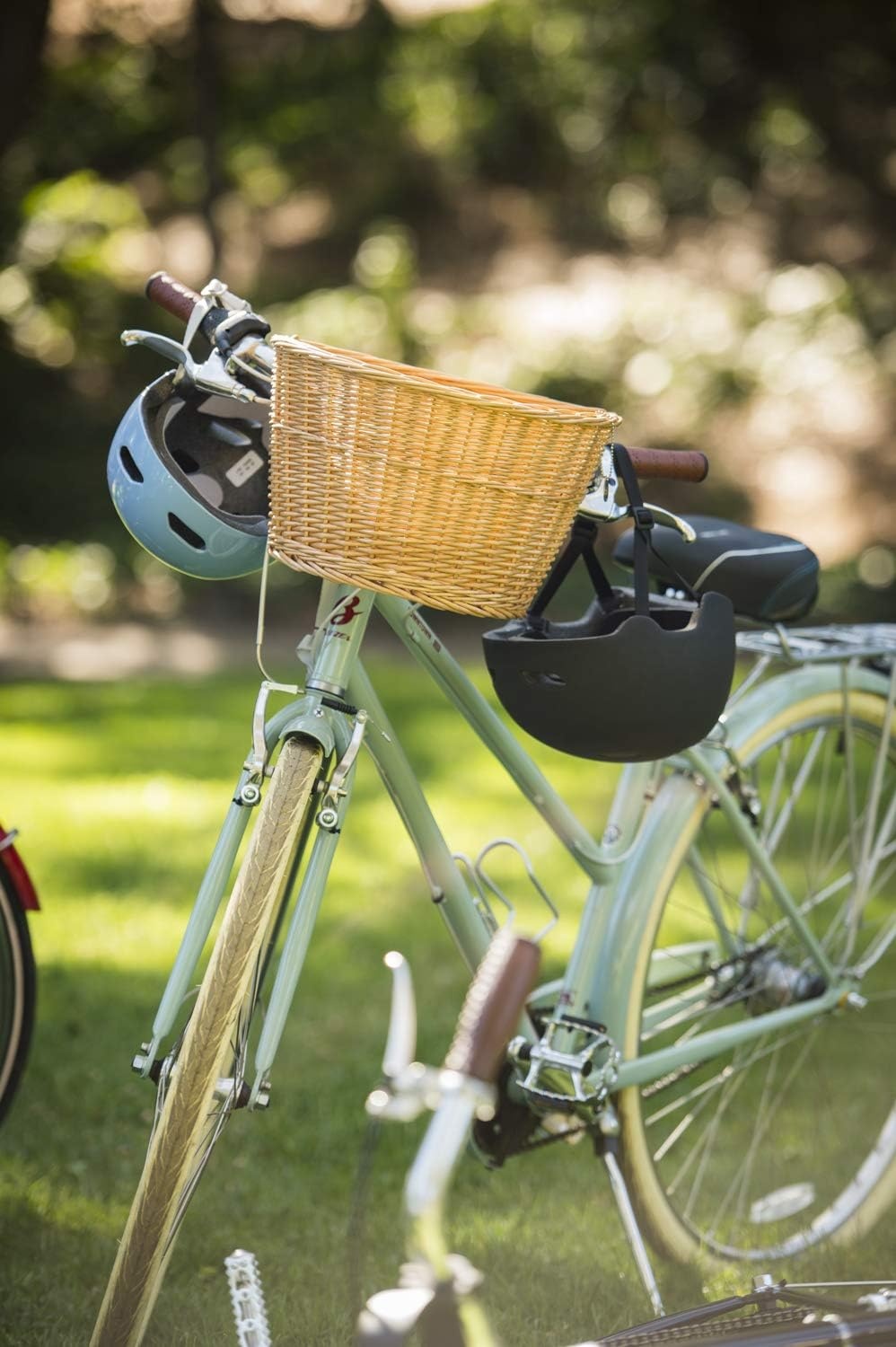 image:imageBELL Handlebar BasketTote 400 Wicker